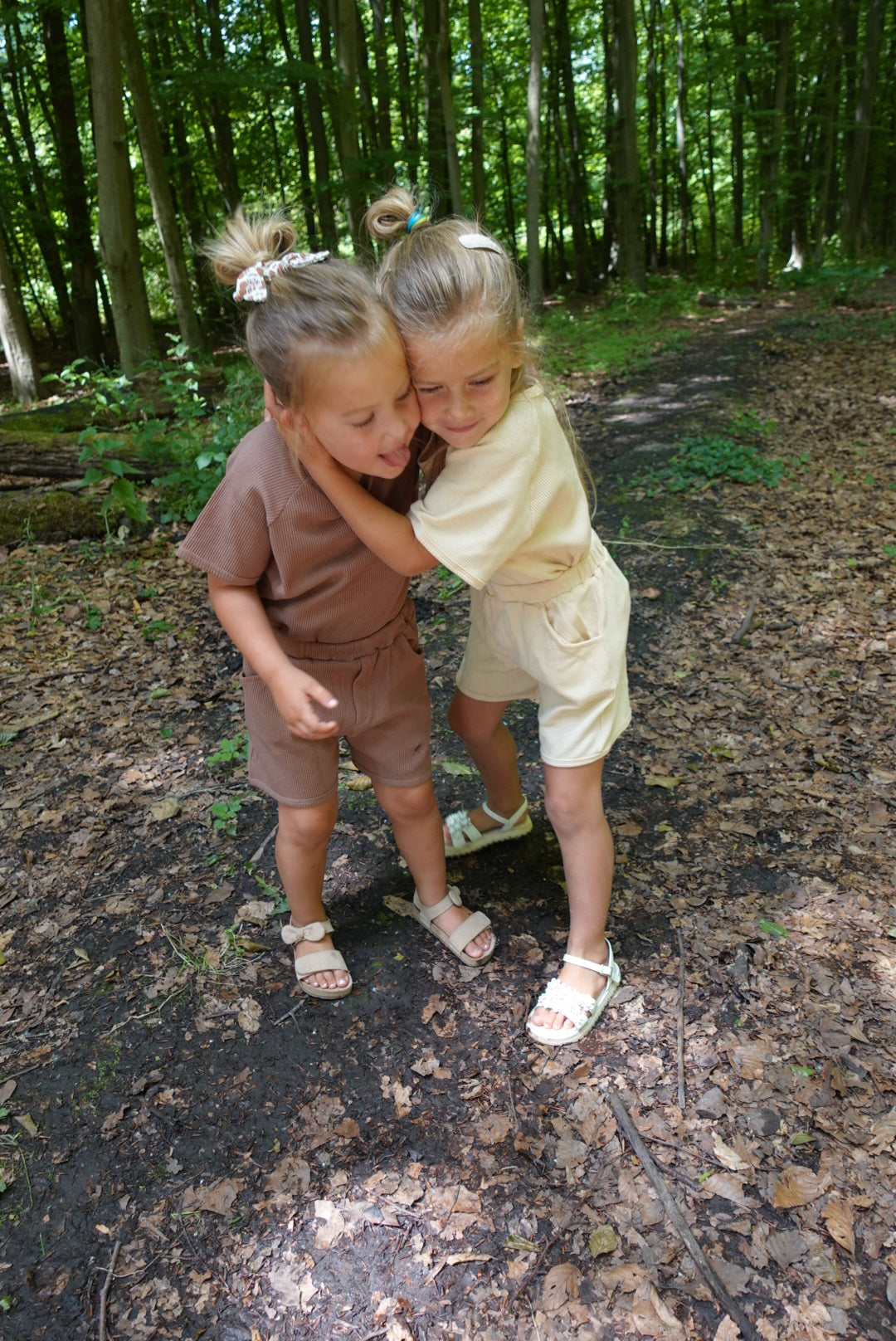 Sage set unisex top en broek Sand en Bruin