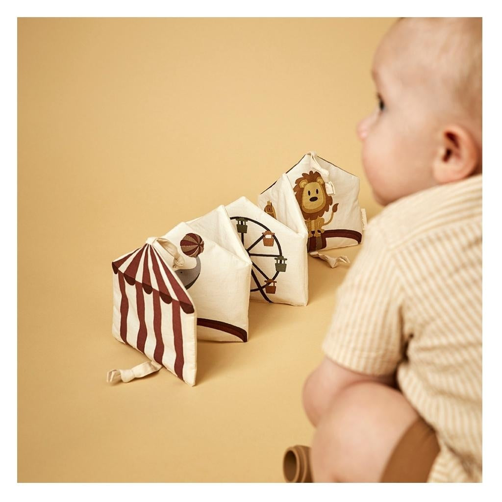 Stofboek Circus