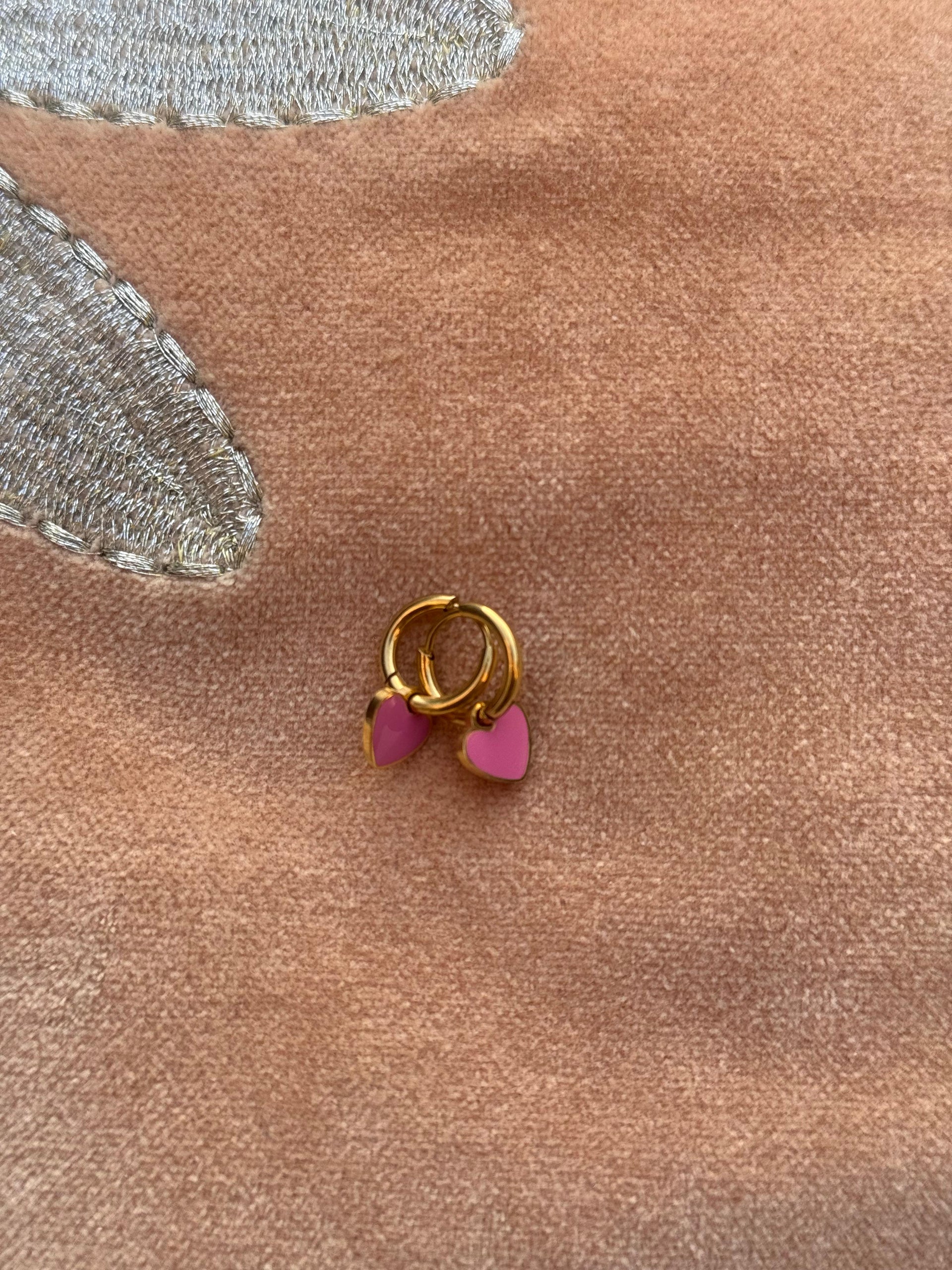 RVS oorbellen met hartje - roze/goud